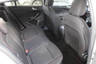 Ford Focus Wagon 1.0 EcoBoost Hybrid ST Line X  | BLIS | Head-Up | Trekhaak | Adaptieve cruise / 25