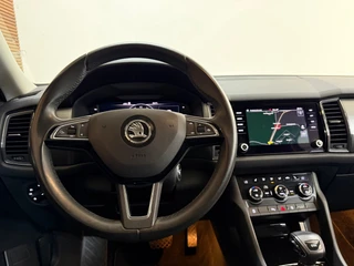 Skoda Kodiaq 1.5 TSI Ambition 7p. | 7-persoons | Carplay & Android Auto | Trekhaak | Camera | Stoelverwarming | KESSY | 18 Inch / 30