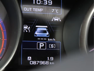 Subaru Outback 2.5i Premium  | Schuifdak | Trekhaak | Winterbandenset | H&K / 55