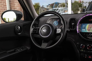 MINI Countryman 1.5 Cooper Essential | 1e eigenaar | NL auto | Driving Assistant | Camera | Sportstuur | Keyless entry | Stoelverwarming | LED | Carplay | DAB | Navigatie | PDC / 21