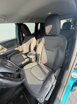 Jeep Renegade 150pk Limited Edition (Trekhaak - LED - 18"incl 4S - Automatische Airco - Stoel-/-stuurverwarming - Camera - Apple Carplay - Navigatie - Keyless Entry - Adaptieve Cruise Controle) / 13
