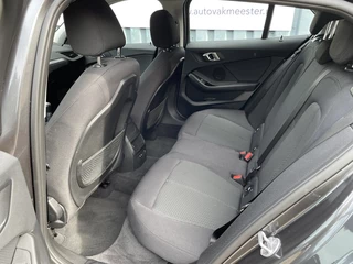 BMW 1 Serie 118i Executive / 22