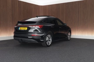 Audi Q4 Sportback e-tron 40 S edition 77 kWh SOH 93% Trekhaak Camera HUD Sonos Panoramadak Stoelverwarming Navigatie S-Line / 13