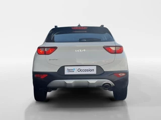 Kia Stonic 1.0i Turbo DynamicLine Automaat |  Two-tone lak | Apple Carplay / Android Auto | Airco |  Elektrische ramen | Camera | Parkeersensoren | Lichtmetalen velgen | / 7