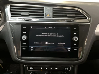Volkswagen Tiguan 1.5 TSI 150pk DSG ACT Comfortline Business Navigatie Parkeersensoren App-Connect DAB+ / 11