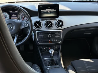 Mercedes-Benz CLA Shooting Brake 180 Lease Edition Navi / Clima / Lm Velgen / Half Leer / PDC / 28