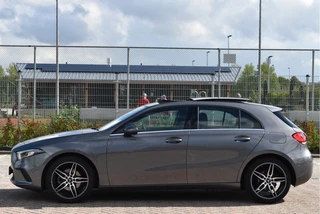 Mercedes-Benz A-Klasse 200 4MATIC 164 pk Premium  | Open dak | Camera | Carplay | DAB | Vrtual cockpit | Stoelverwarming | Full LED / 2
