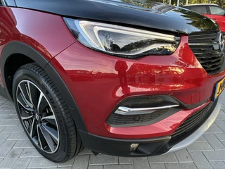 Opel Grandland X 1.6 Turbo Hybrid4 Automaat Ultimate | ECC | Navigatie | Leder | Winterpakket | Stoelventilatie | Camera | Trekhaak | 19" LM-Velgen | Zeer kompleet / 21