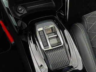 Peugeot e-208 EV GT Pack 50 kWh 3-Fase | SOH 91% | 3D Cockpit | Navigatie | Panoramadak | Camera / 19