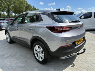 Opel Grandland X 130 PK 8-Traps Automaat | Climate control | Panorama dak | Winterpakket | Navigatie | Parkpilot | LM-Velgen | Trekhaak | AGR | Xenon verlichting / 7