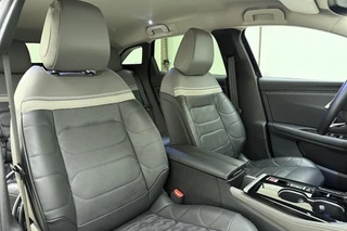 Citroen C5 X 1.6 Plug-in Hybrid 225 Shine Automaat | Navigatie | Stoel & Stuurverwarming | Keyless | Lederen bekleding | Massage stoelen | Extra getint glas | Camera / 11