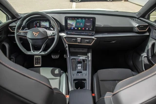 CUPRA Leon Sportstourer 1.4 e-Hybrid 245PK, Pano, Half Leder / 14