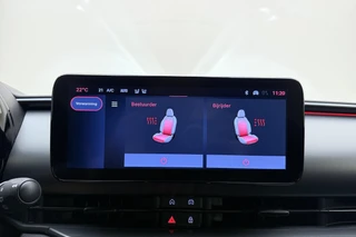 Fiat 600 1.2 Turbo 145pk Hybrid Automaat Sport | DEMO | Tot 8 jaar garantie | Navigatie | Achteruitrijcamera | Elektrische achterklep | LED Matrix koplampen | Sportief interieur | 18" Lichtmetalen velgen | Zwart dak / 35