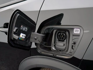 Peugeot e-2008 EV Allure 54 kWh - Private lease 549 pm / 38
