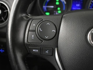 Toyota Auris Touring Sports 1.8 Hybrid Active Bluetooth | Camera | Cruise | / 16