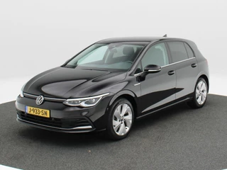 Volkswagen Golf 1.5 eTSi 150 Pk Automaat Style | Adaptive Cruise | Climatronic | Camera | CarPlay | Navigatie | 17 Inch