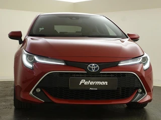 Toyota Corolla 2.0 Hybrid Executive | JBL-audio | Trekhaak | Head-up | PDC / 8