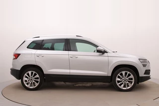 Skoda Karoq 1.5 TSI ACT Style | Adaptive cruise | Stoelverwarming | CarPlay | Camera | Parkeersensoren achter | Trekhaak / 9