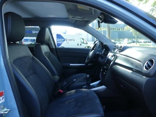 Suzuki Vitara 1.0 Boosterjet Stijl TREKHAAK 1ste Eigenaar, Dealer Onderhouden, Pano Dak, Navi / 38
