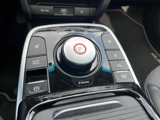 Kia e-Niro DynamicPlusLine 64 kWh | Stoelverwarming | Keyless entry | Schuifdak / 24