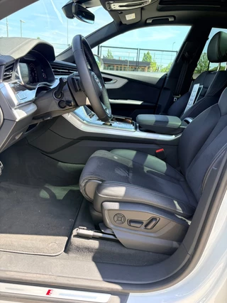 Audi Q8 60 TFSI e quattro Pro Line S Competition 489pk | Panoramadak | luchtvering | head-up | 360 camera | 22 inch / 42
