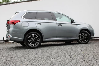 Mitsubishi Outlander 2.0 PHEV Executive Edition / 9