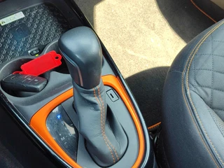 Toyota Aygo X LIMITED AUTOMAAT CABRIO NL-AUTO 18"LM-VELGEN PRIVACY-GLASS JBL-AUDIO HALF-LEDER STOELVERW. / 12