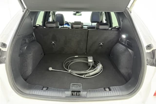 Ford Kuga 2.5 PHEV 225pk Automaat ST-Line X | Navigatie | Panoramisch schuif/kanteldak | Trekhaak 1500kg | Lederen bekleding | Head-up display | Stoel- en stuurverwarming | Keyless | Achteruitrijcamera / 14