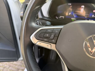 Volkswagen T-Cross 1.0 TSI Life Edition | Clima | Adaptive Cruise Virtual Dashboard | / 10