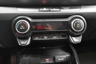 KIA Stonic 1.0 T-GDi MHEV 100pk DynamicLine / 24