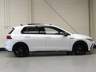 Volkswagen Golf 1.5 eTSI 150pk 7-DSG R-line / 5