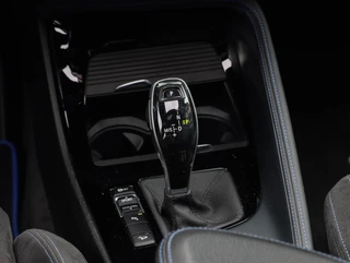 BMW X2 M35i High Executive Panoramadak | Harman Kardon | Sportstoelen | Misano Blue / 19