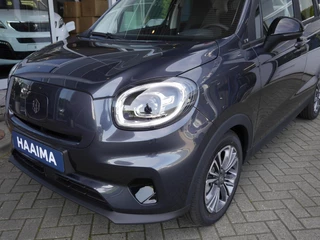 Leapmotor T03 Design 37.3 kWh | Nieuwe auto | Snel leverbaar! | Actieradius van 265 km (WLTP) Gecombineerd | Camera | Panoramadak | Adaptive cruise control | Dodehoek detectie | Lichtmetalen velgen / 36