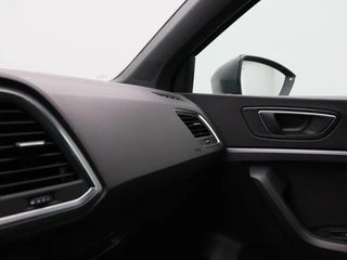 SEAT Ateca 1.5 TSi 150 Pk Automaat FR Business Intense | Trekhaak | Panorama dak | 360 Camera | Beats Audio | 19 Inch | / 46