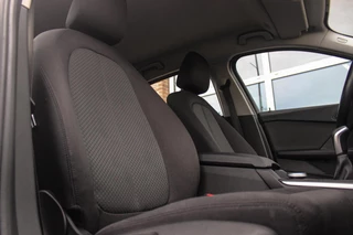 BMW 1-serie 116d F40 Executive Edition | 1e eigenaar | NL Auto | HiFi audio | DAB | LED | Apple Carplay | Rijstrooksensor | Cruise control | Climate control | Sportstuur | Active Guard Plus / 16