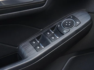 Ford Kuga 2.5 PHEV 225PK ST-Line X | Trekhaak / 38