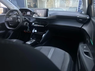 Peugeot 208 1.2 PureTech 100pk Allure | Automaat | Parkeercamera/-sensoren | Navigatie | Cruise Control | Climate Control | Full LED | Apple Carplay/Android Auto | DAB | Lichtmetalen velgen | / 14