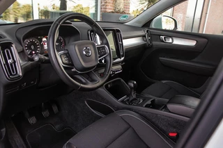 Volvo XC40 1.5 T3 Momentum Pro | 1e eigenaar | NL auto | Inc btw | Cruise control | Climate control | LED | Navigatie | Bluetooth | 18 inch | Trekhaak | Half leer | 163 pk / 13