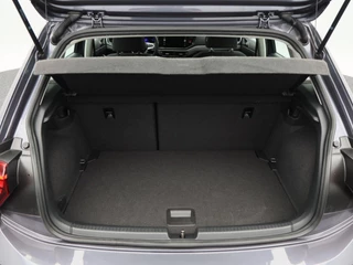 Volkswagen Polo 1.0 TSi Life | Airco | Parkeersensoren | Adaptive Cruise | CarPlay | Navigatie | 15 Inch | 91.095 Km !! / 16