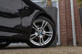 BMW 3-serie Touring 320i F31 M Sport Edition | M-pakket | 2e eigenaar | 18 inch | LED | Automaat | PDC | Cruise-control | Climate-control | 4 cilinder | 184 pk | Origineel / 45
