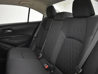 Toyota Corolla 1.8 Hybrid Dynamic | Carplay/AndroidAuto | Stoelverw. / 14