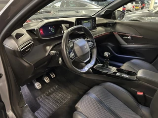 Peugeot 208 1.2 GT 101PK / Navigatie / DAB / Camera / PDC v+a / Full Led / 7