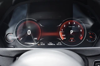 BMW 3 Serie Touring 320i M Sport Shadow  | Virtual Cockpit | Achteruitrijcamera | Groot Navi | HiFi | / 24