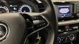 Skoda Kamiq 1.0 TSI Ambition CAMERA CARPLAY LED CRUISE DAB. / 27