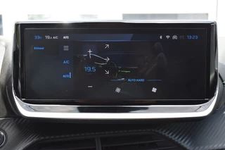 Peugeot 208 Hybrid 145 e-DCS6 GT  Navigatie | Camera V+A | Adaptieve cruise controle | Airco | PDC V+A | 8 jaar Peugeot Care garantie / 25