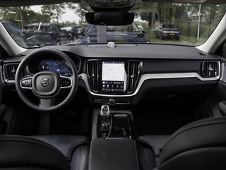 Volvo V60 T6 AWD Ultra Bright / 2