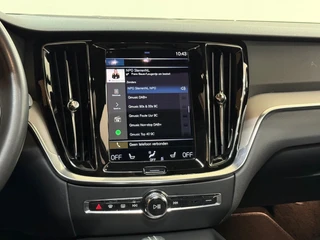 Volvo V60 2.0 B3 R-Design | Panoramadak | Harman Kardon | 360 Camera | Apple carplay & Android Auto / 17