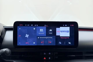 Fiat 600 1.2 Turbo 145pk Hybrid Automaat Sport | DEMO | Tot 8 jaar garantie | Navigatie | Achteruitrijcamera | Elektrische achterklep | LED Matrix koplampen | Sportief interieur | 18" Lichtmetalen velgen | Zwart dak / 31