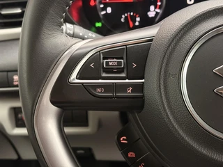 Suzuki Swift 1.2 Style Smart Hybrid Navigatie, Cruise Control Adaptief, Achteruitrijcamera, Stoelverwarming, Parkeersensoren / 24