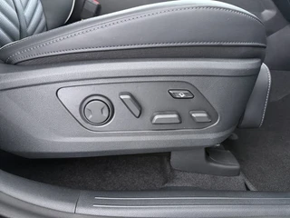 Kia Sorento 1.6 T-GDi Plug-in Hybrid 4WD ExecutiveLine 7p  - Stoelverwarming/Ventilatie - Panoramadak met schuif-/kantelfunctie - Massagestoelen - 360 Camera - Fabrieksgarantie t/m 2033 / 42